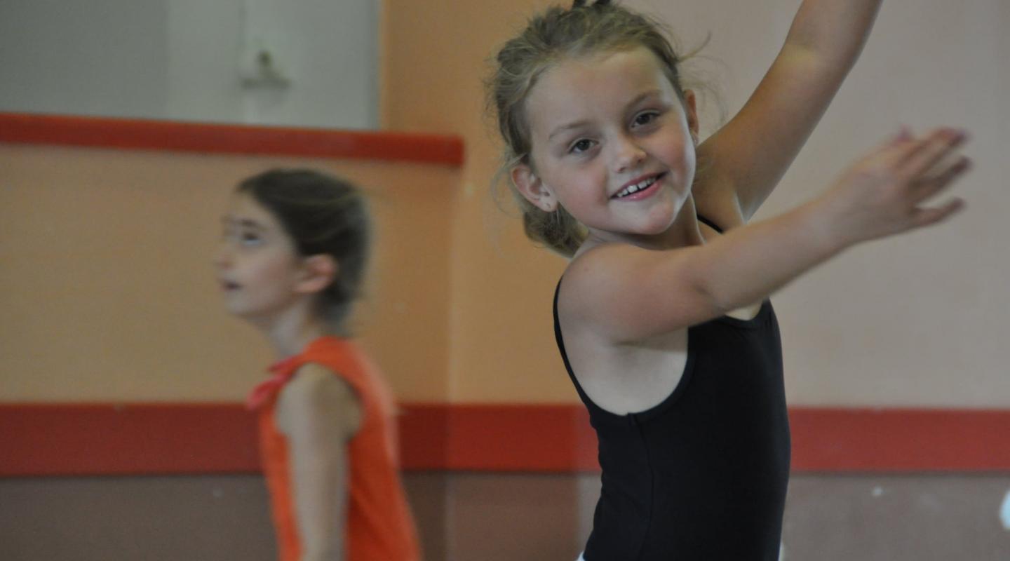 Cours d'initiation à la danse COMPAGNIE OPALINE